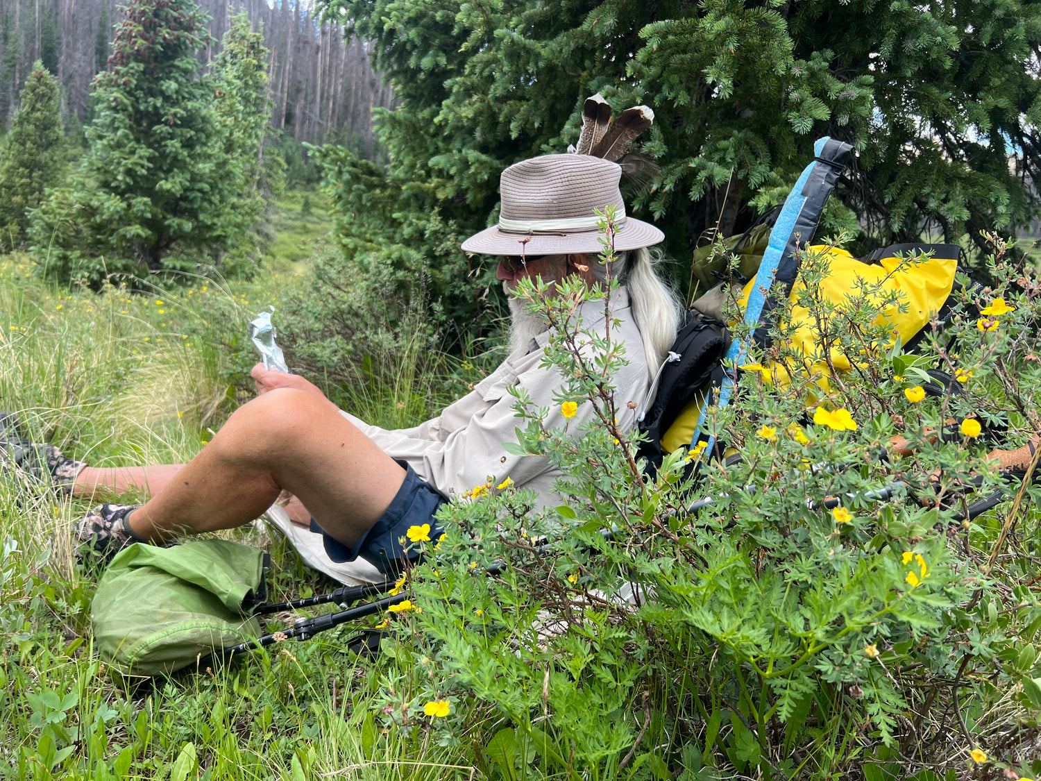 7 Luxury/Comfort Items You Will Find In Hawkeye’s Backpack