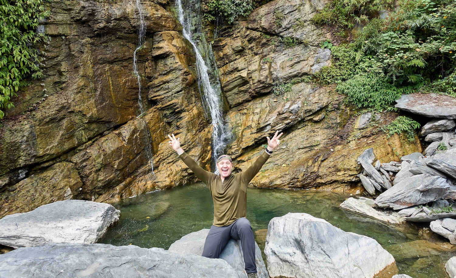 Even Simple, Boring Hikes Can Be Exciting – Red Dust Canyon Hike in Taiwan