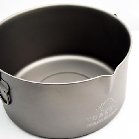 TITANIUM 2000ML POT WITH BAIL HANDLE